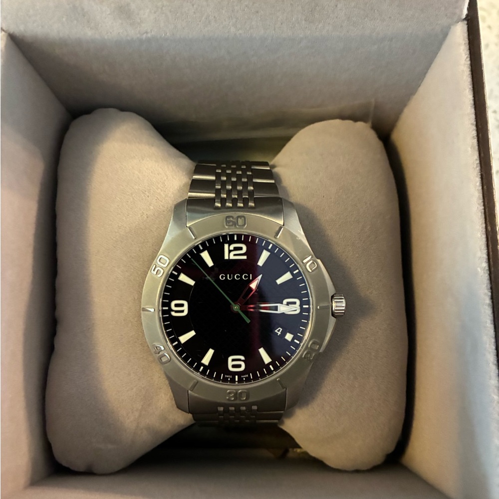 Gucci Black Dial Silver Band Watch